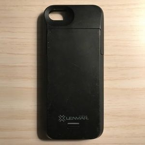 iPhone 5 Lenmar Charging Case